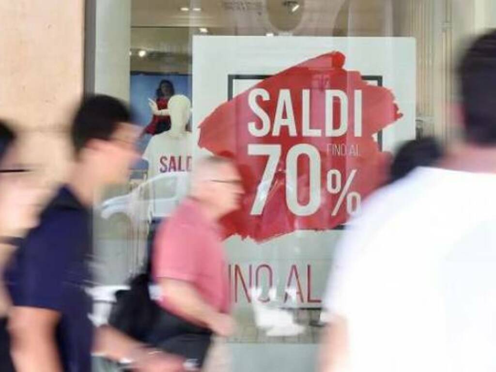 Al via i saldi estivi anche in Calabria: ecco quando