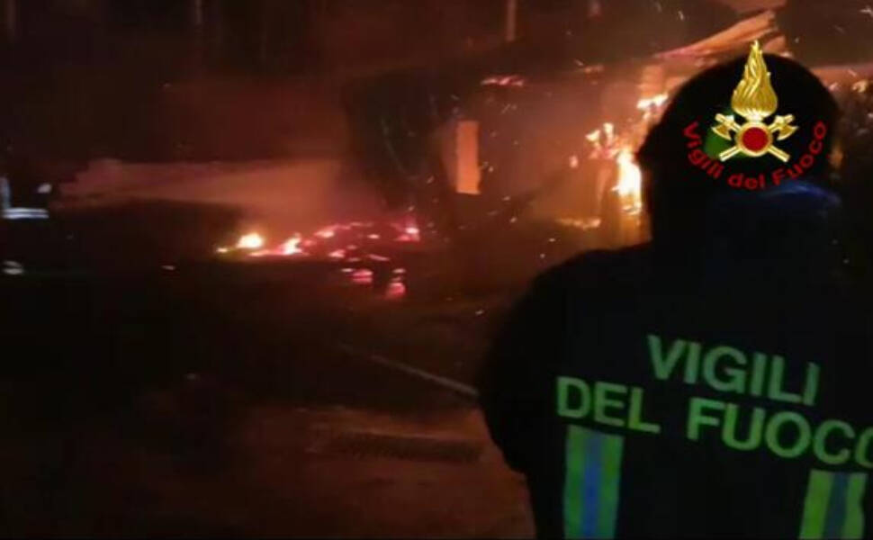 Incendio vigili del fuoco